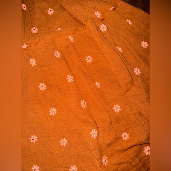 Nwot Free People Dahlia embroidered smocked maxi
Dress spring casual spring $160 - Picture 5 of 14